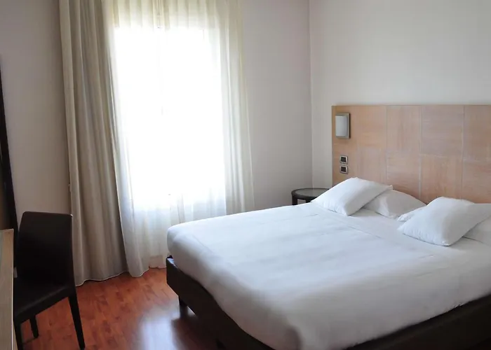 San Giorgio, Sure Collection By Western פורלי