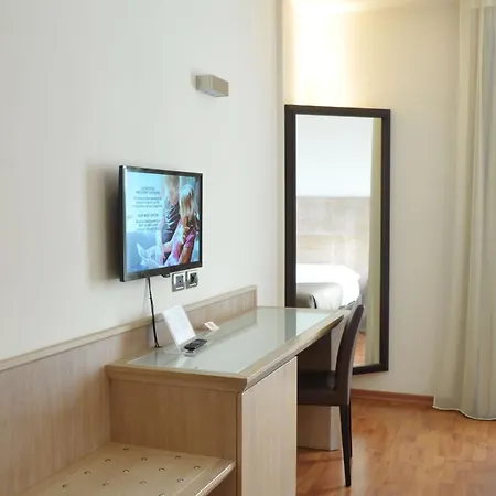 San Giorgio, Sure Collection By Western ホテル 4*